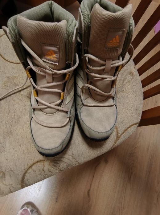 Маратонки Adidas туристически 37 1/3