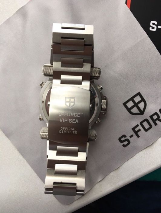 Soat. Haqiqiy yigitlar soati.