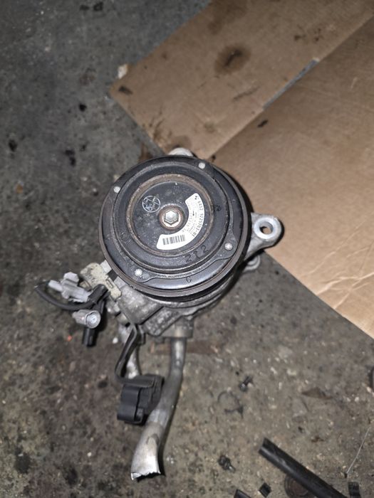 Компресор за климатик за BMW F10 f11 f30 n47 двойка дизел 184 коня