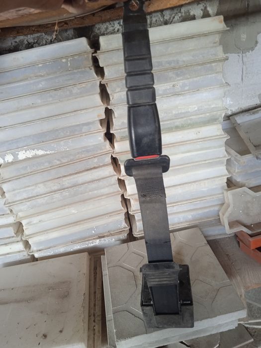 Ремень безопасности