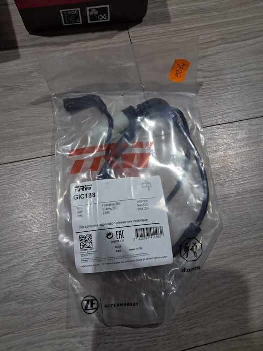 Vand schimb de placute fata si spate Bmw E60 525D.