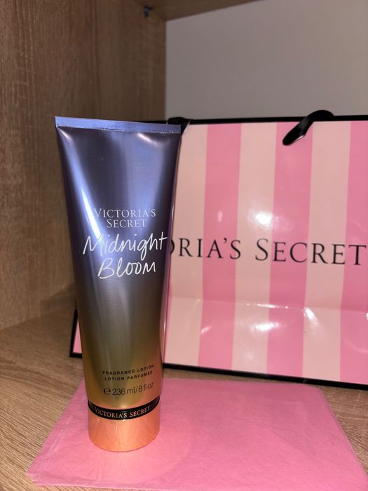 Accesoriu nou nou -Loriune corp Victoria’s Secret Midnight bloom 236ml