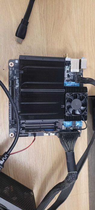 placa defecta Minisforum BD790i X3D noua , pentru dezmembrat