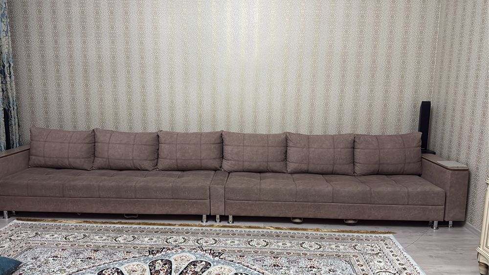 Диван шикарный для гостинной