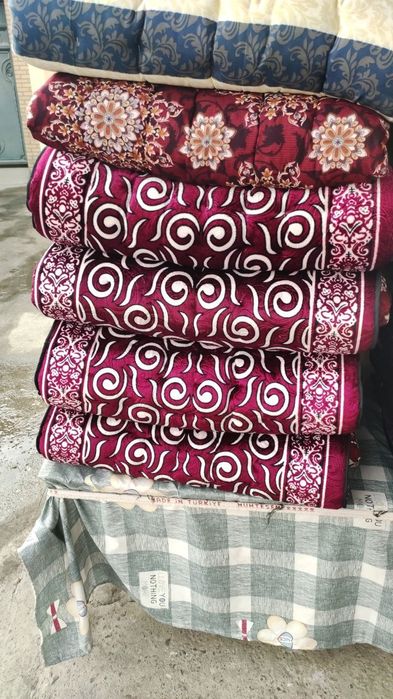 Ko'rpachalar toy paxta xar xil rasvetkada