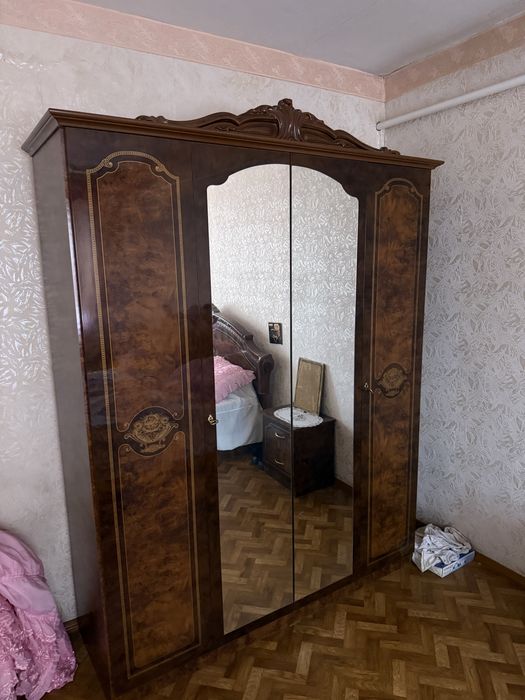 Итальянский спальный гарнитур