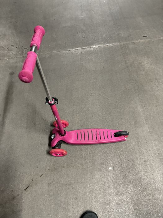 Trotineta play active cu luminite 2 bucati