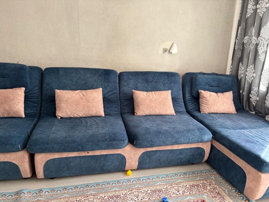 Продам б/у диван