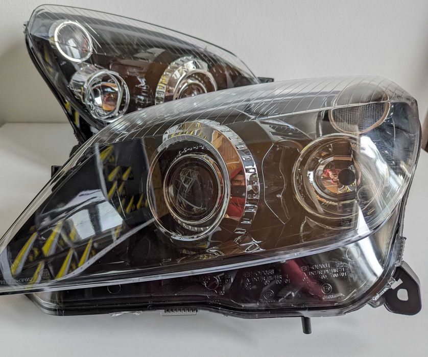 Фарове опел АСТРА КСЕНОН ЛЕД Тъмни Тунинг Нови Opel Astra H Xenon