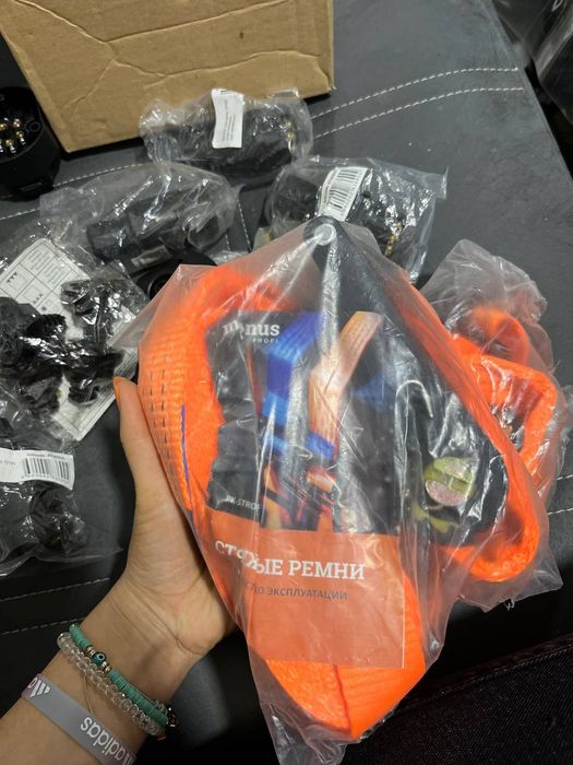 Стяжные ремни.    .