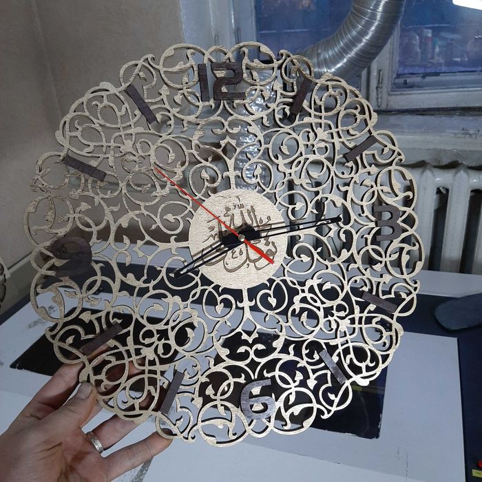 Деревянные часы на стену