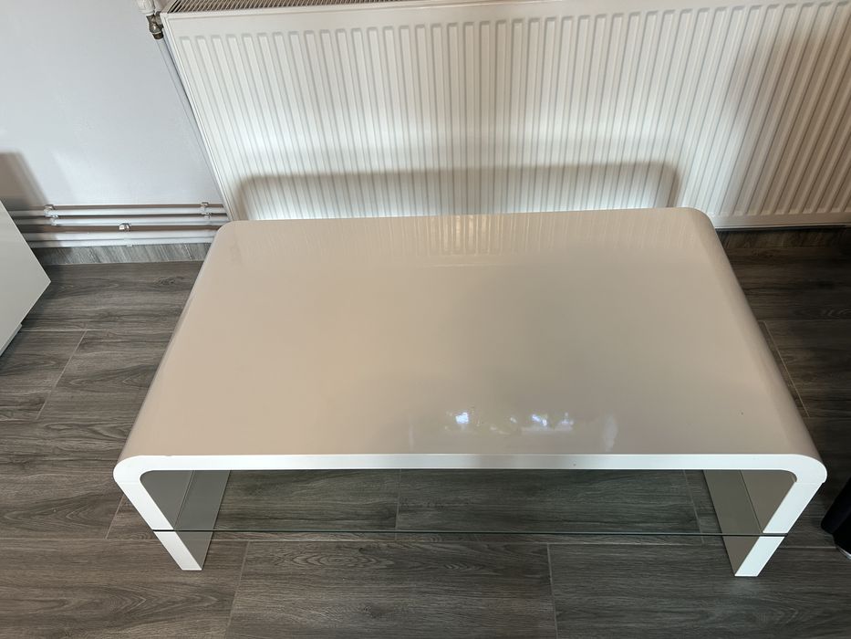 Masuta cafea alba lucioasa 110x60 cu raft din sticla