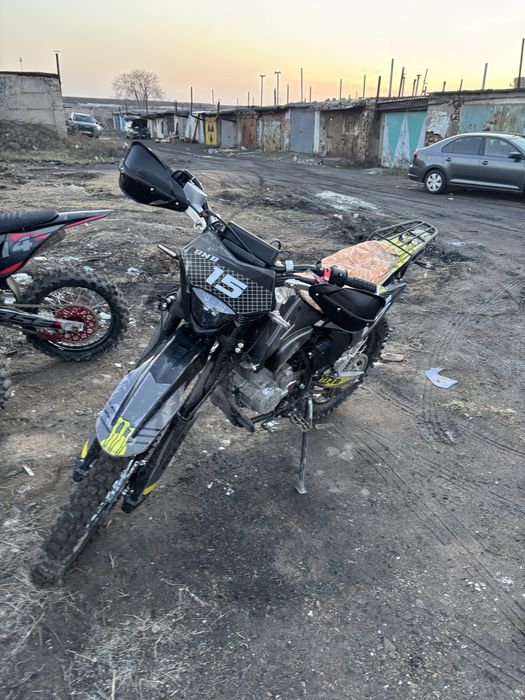 Мотоцикл 250 кубов