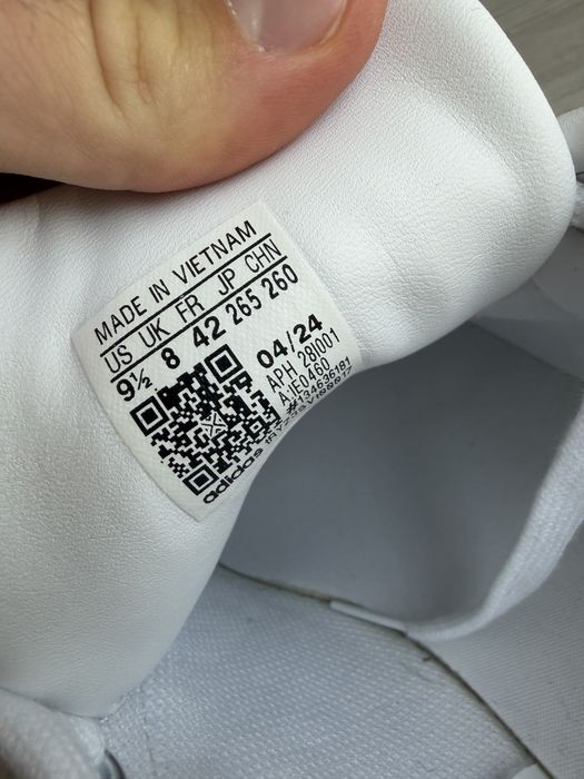 Adidas Stan Smith – бели с червени детайли