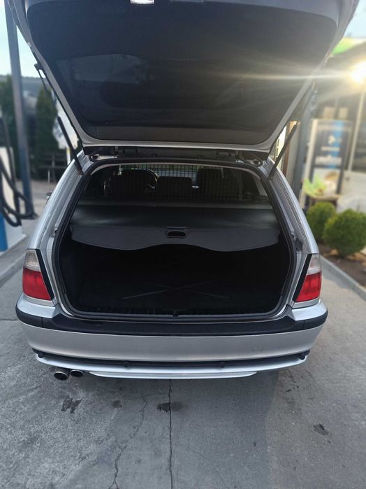 Продавам BMW 330 XI