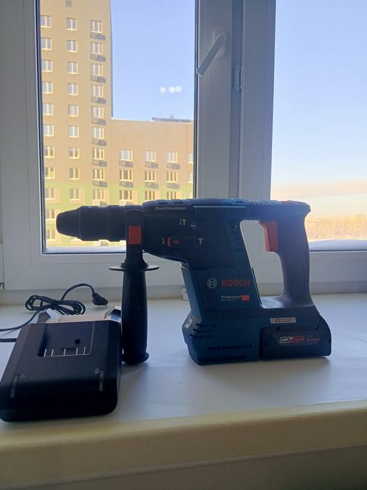 Перфоратор Bosch GBH 18v26f с быстросъёмный патроном.