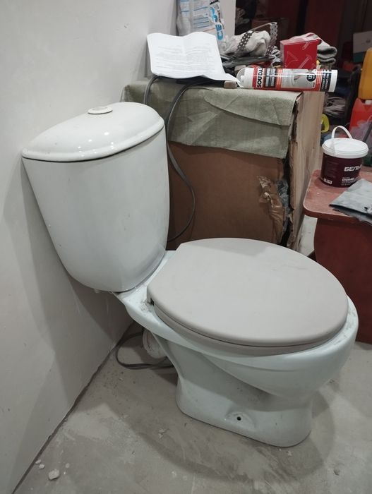 Продам унитаз б,/у