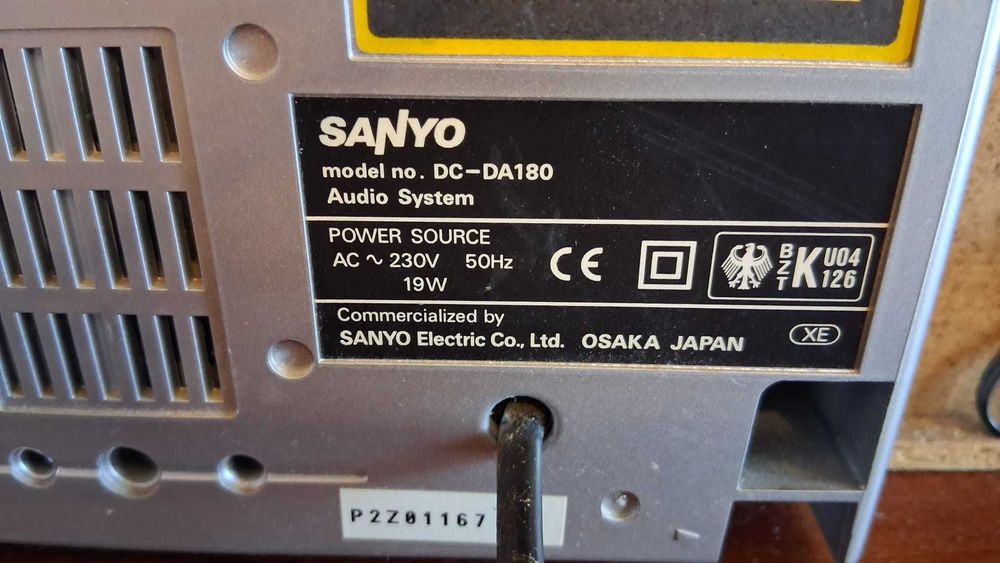 Mini sistem audio cu CD si 2 boxe Sanyo cu telecomanda