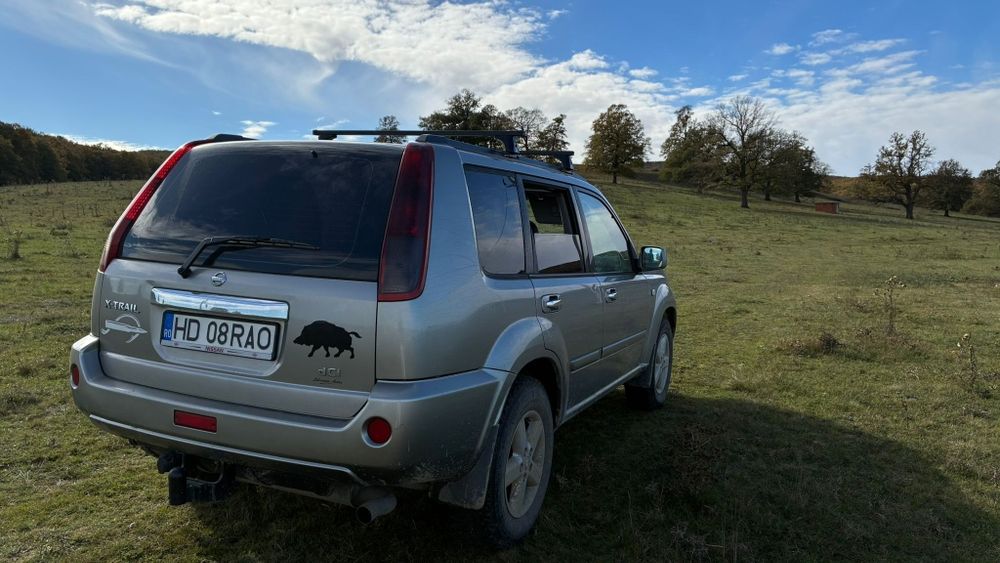 Vând Nissan x trail