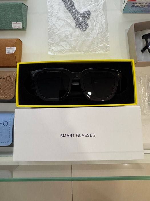 Продаются умные очки