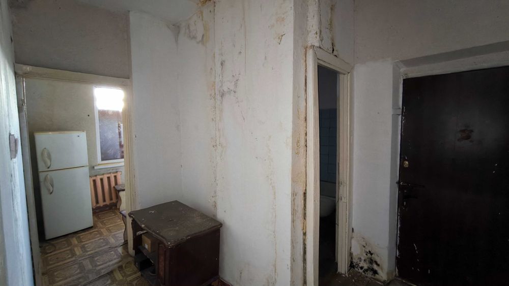 Продаётся 1-комнатная квартира 105-серии. 21 МКР - КАРАСУ. Этаж 5/5.