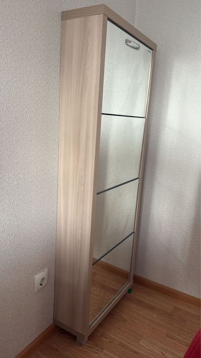 Продам обувницу б/у