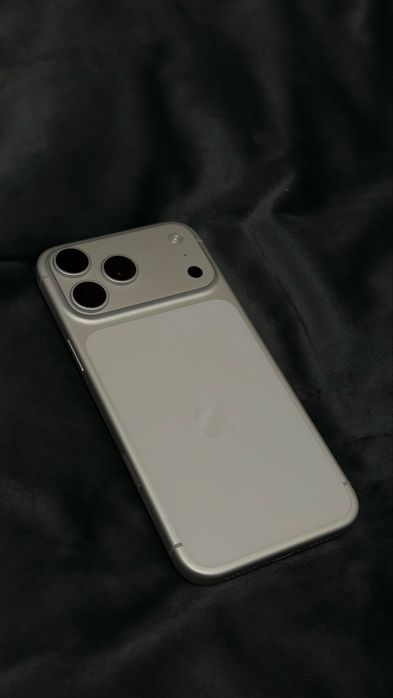 iPhone 17 pro max, silver, 1 TB