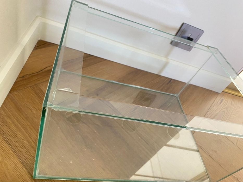 Продам два аквариума