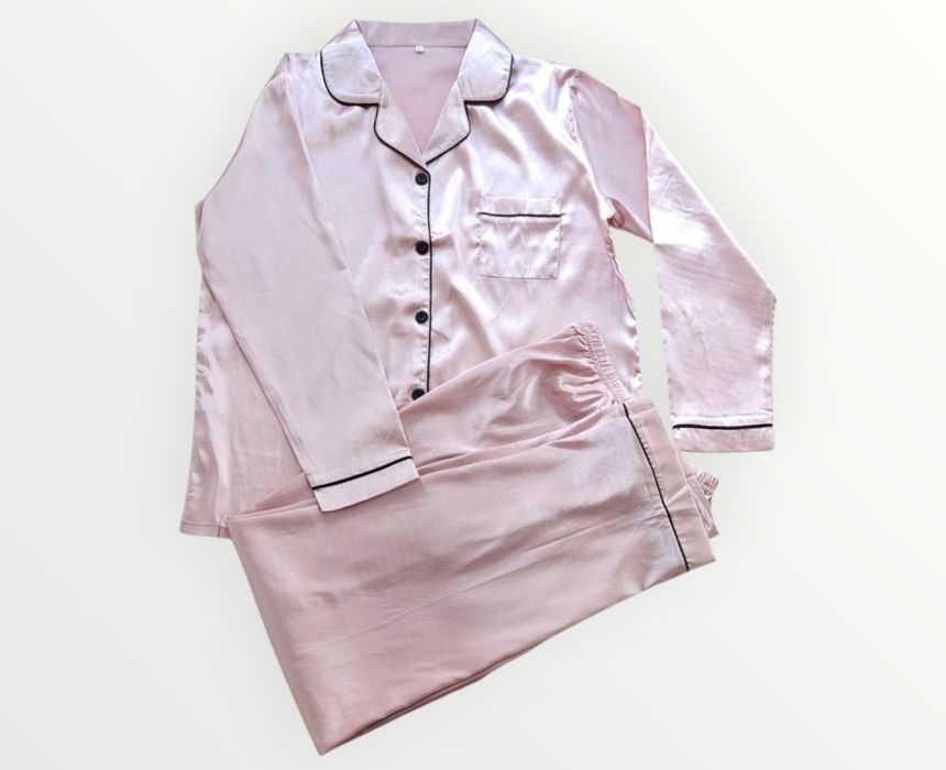 Нова дамска сатенена пижама