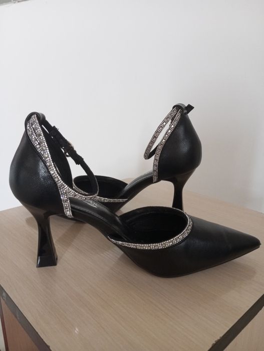 Продам туфли 37 размер