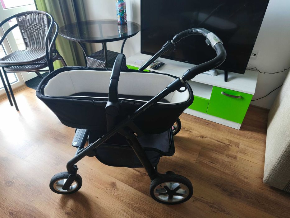 Комбинирана бебешка количка Silver Cross Special edition с летен и зимен кош