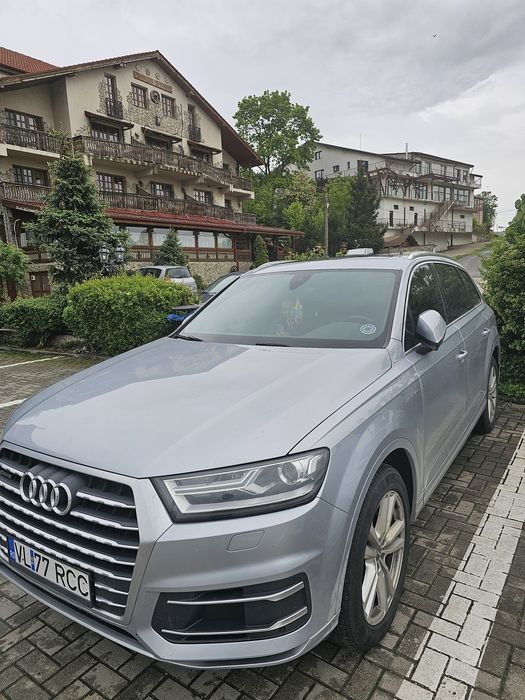 Audi Q7 An 2017 Sline 7 locuri