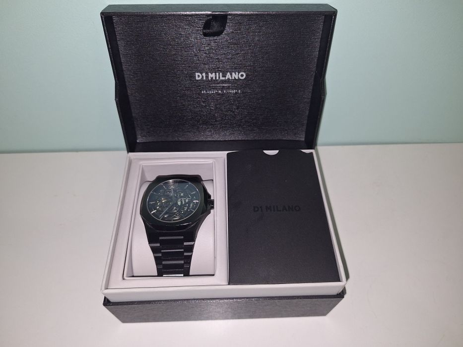 Продавам часовник автоматичен