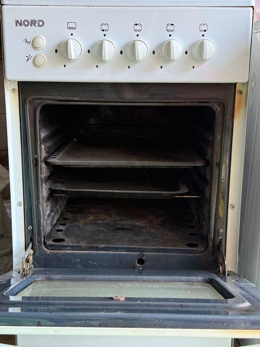 Газовая плита продам