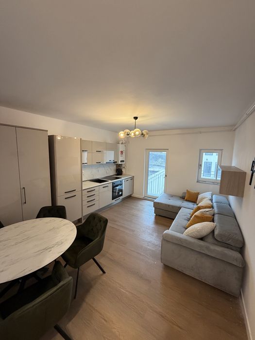 Inchiriez apartament in 7 Noiembrie, 2 camere,