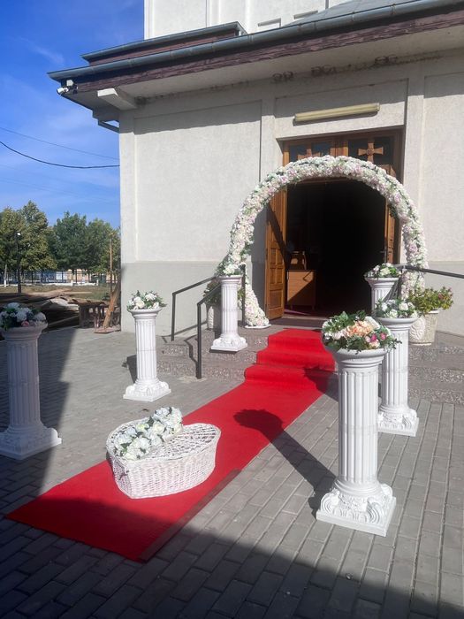 Porumbei albi nuntă Brăila.  Arene romane. Stâlpișori nuntă