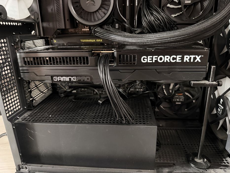 Видеокарта Palit GamingPro RTX 5080