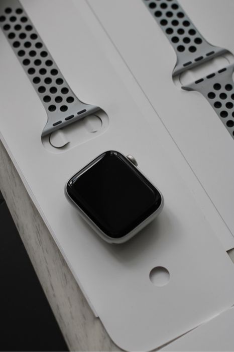 Apple watch SE nike