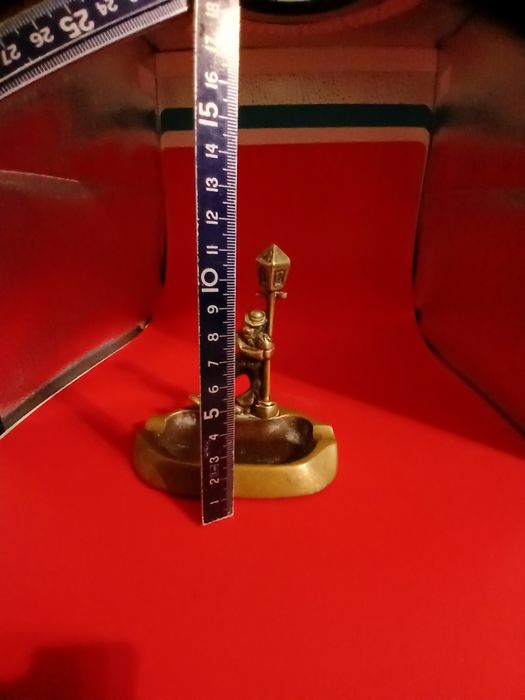 Scrumieră din bronz