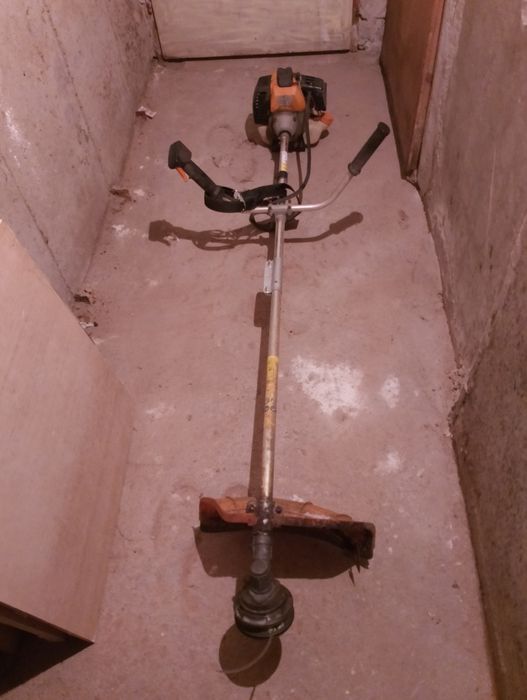 Бензинова косачка за трева