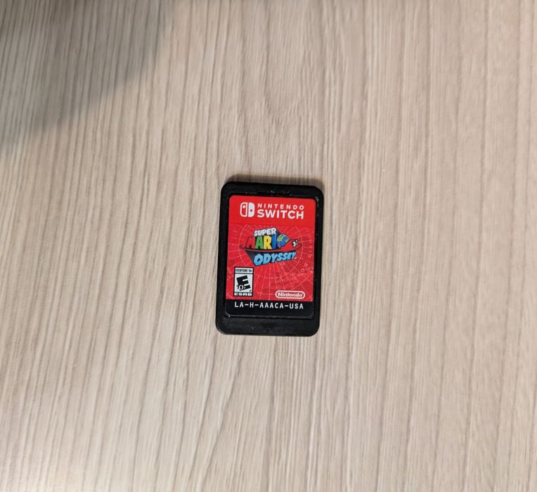 Продам Super Mario Odyssey