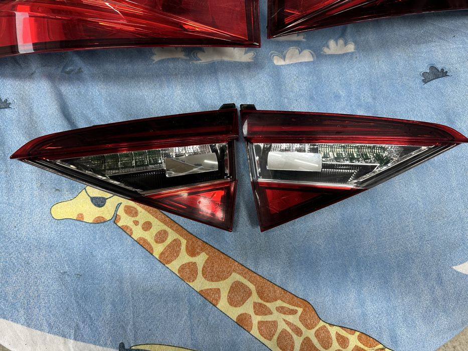 Stopuri stânga dreapta skoda superb 3.v.