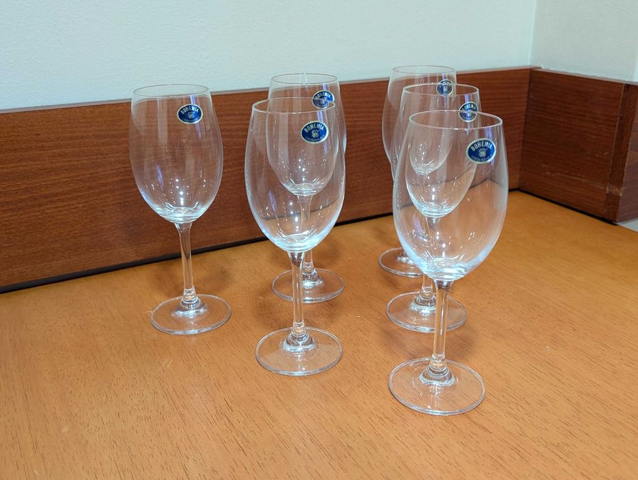 Комплект чаши за бяло вино, 250 мл (чисто нови)