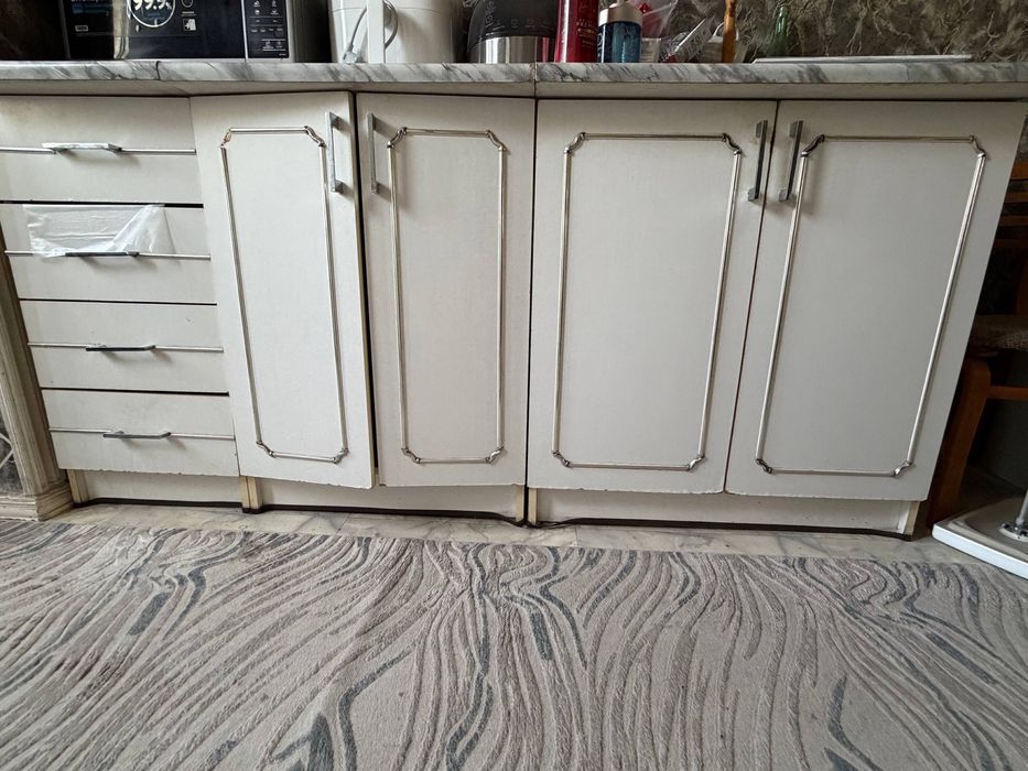 Продаю кухонный гарнирут