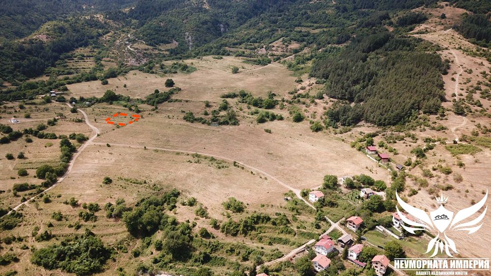 Продавам земеделска земя 362кв.м. в село Орехово обл.Смолян