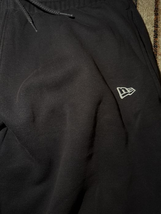 Pantaloni New Era, marimea M
