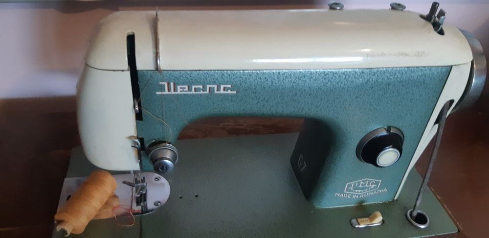 Mașina de cusut ileana
