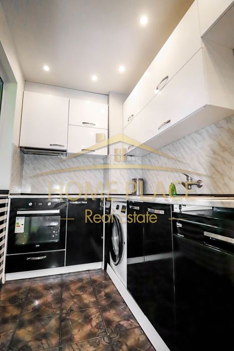 Дава се под наем Четиристаен апартамент в Варна, Базар Левски - 90 кв.м за 816 € - Снимка #2