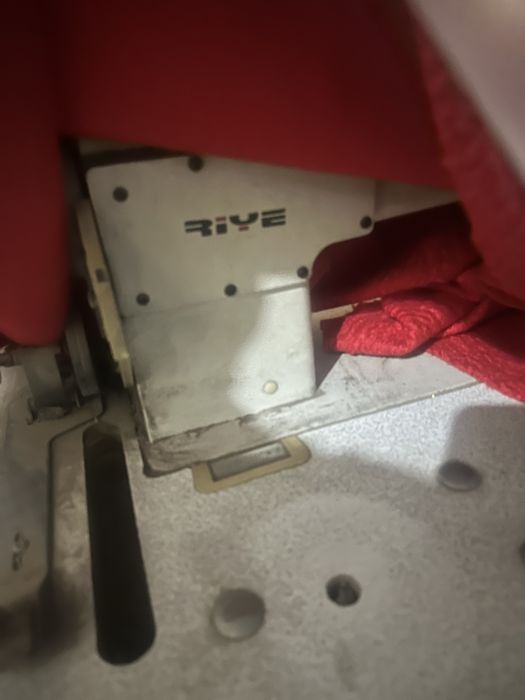 Продам 2 швейные машинки