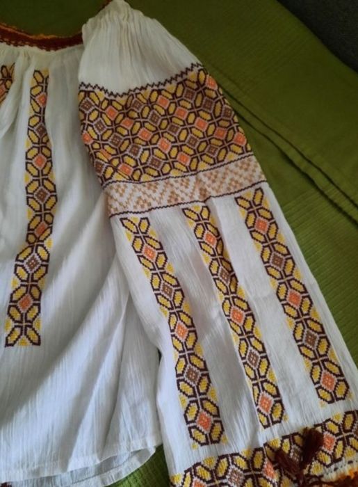 Ii de vânzare și poale autentice